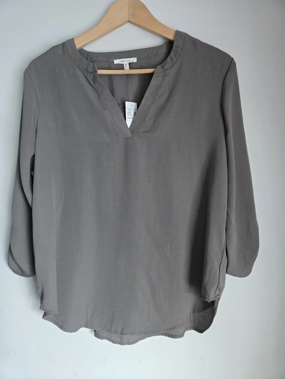 New MAURICES Casual V-Neck Women’s Blouse - Sage Green